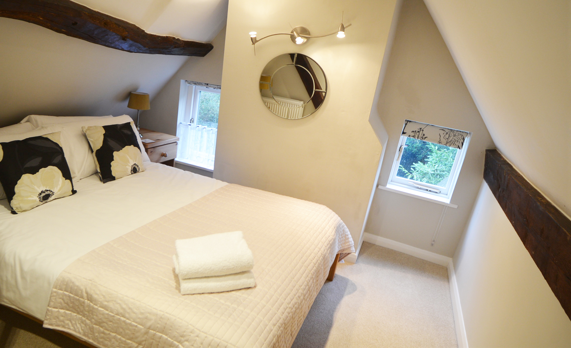 Beck Cottage Attic Double Bedroom2.jpg